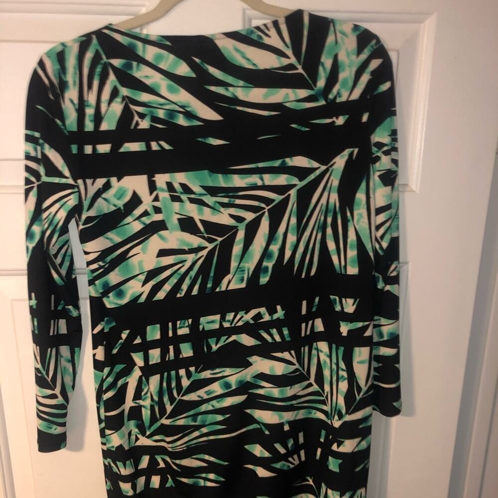 NWT BCBG long sleeve sheath dress👗leaf 🍃detail - Picture 4 of 4